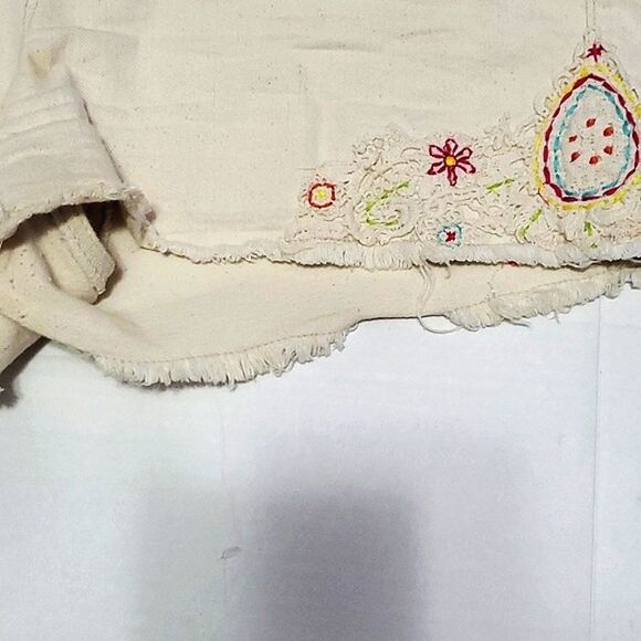 NOBO Boho Cream Embroidered Frayed Shorty Shorts Jeans Junior 17 - Picture 4 of 10